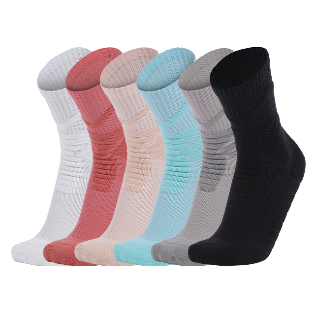 Comment plier des chaussettes en utilisant plusieurs techniques